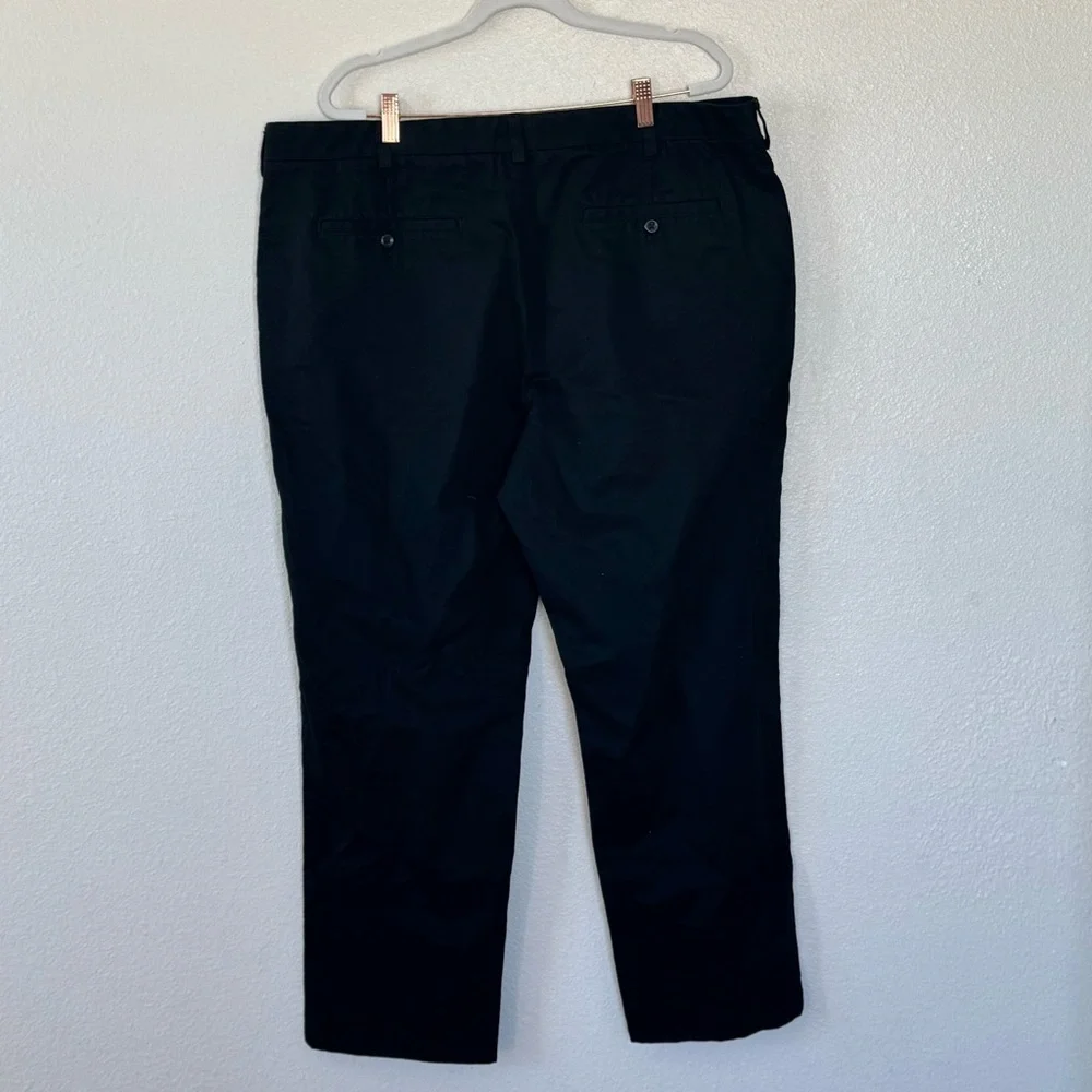 2 FOR $20 Van Heusen Men’s Black Slim Pants StretchChino Trousers Cotton 42 X 30 - Picture 5 of 8